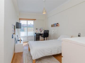 Apartamento T3, Mina de Água, Amadora | BPI Expresso Imobiliário