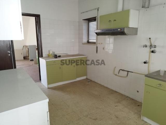 Apartamento T3 e Espaço Comercial / Escritório MINDE *RIOMAGIC