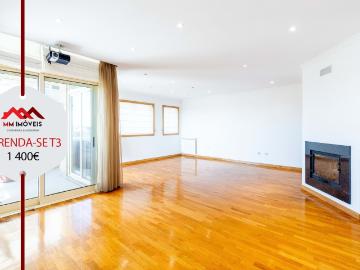Apartamento T3 | Miramar | Varandas | Box | Cozinha Equipada | Praia