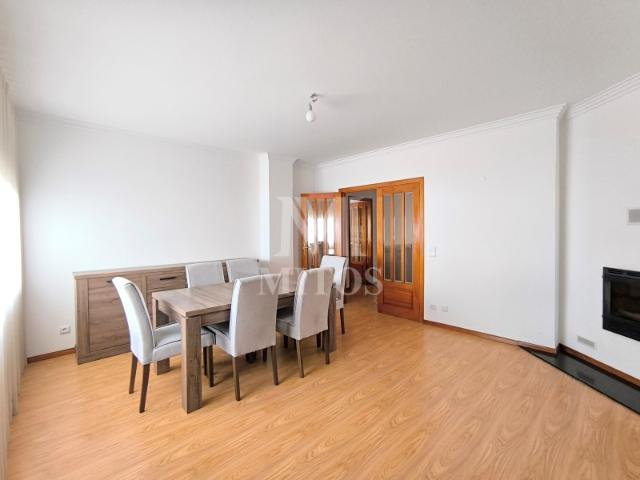 Apartamento T3 Monserrate