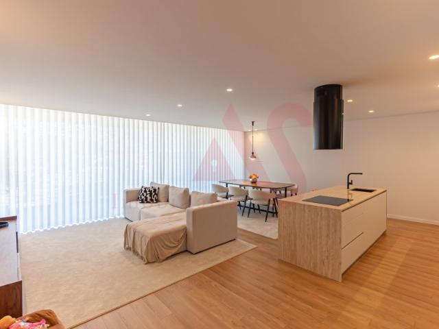 Apartamento T3 Mobilado e Equipado no Centro da Vila de Lousada