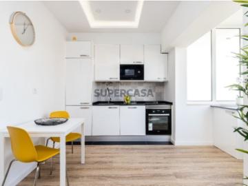 Apartamento T3 mobilado e equipado, para venda em Benfica