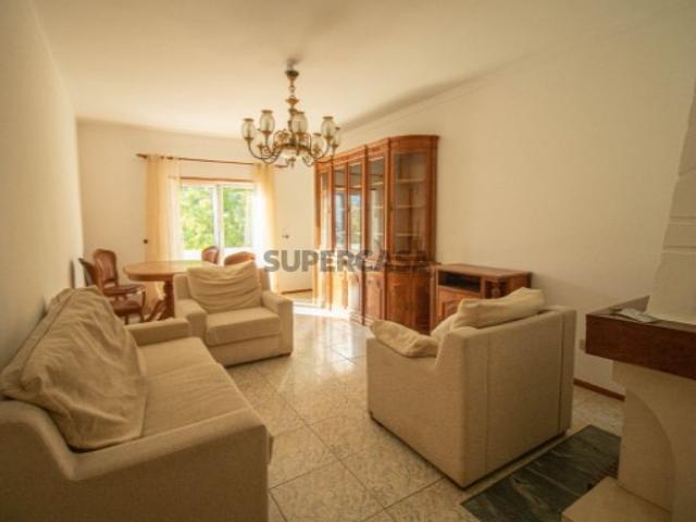 Apartamento T3 mobilado em Pombal