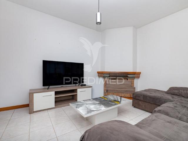 Apartamento t3 mobilado para arrendamento | ferreiros, amares