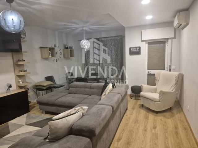 Apartamento T3 Mobiliado para Arrendamento Excelente Localização Na rua Capitão José Pacheco