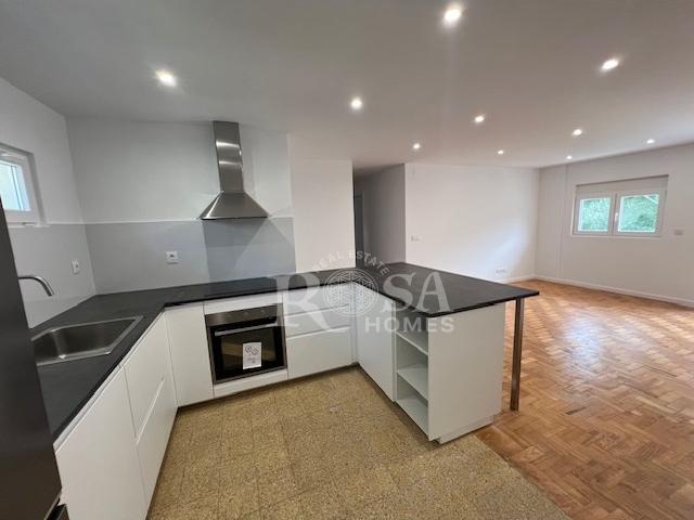 Apartamento T3 Moderno nos Olivais sem móveis, cozinha equipada