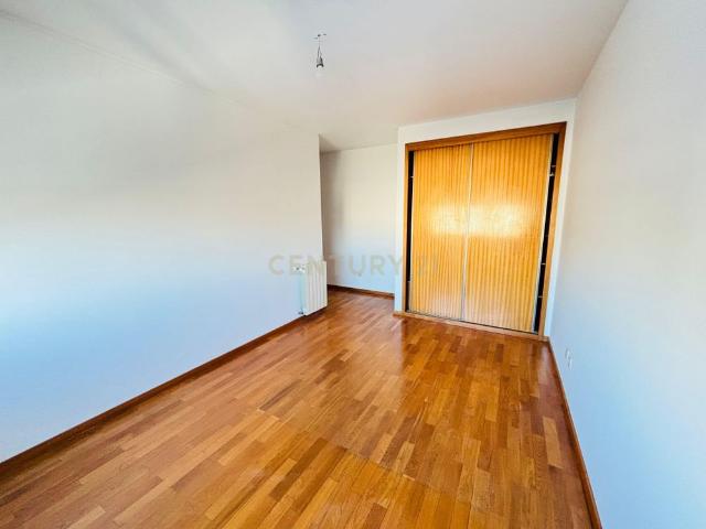 Apartamento T3 Moderno Padrão da Legua