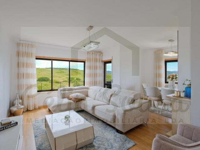 Apartamento T3 Mte. Abraão Queluz Sintra