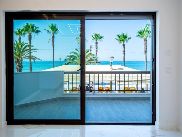 Apartamento T3 na 1º linha de Praia, Quarteira 130m² Quarteira