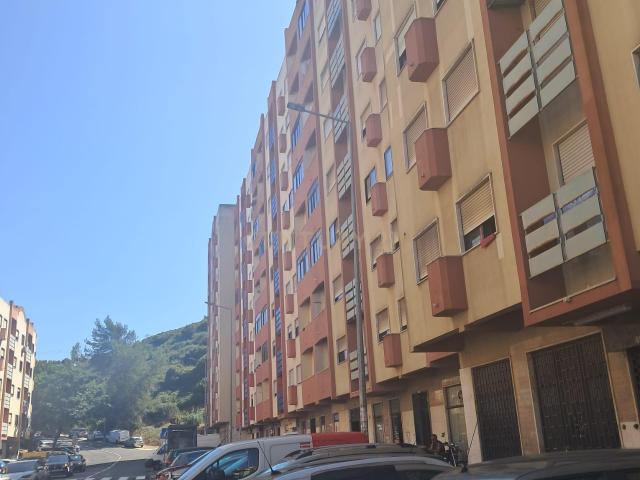 Apartamento T3 na Avenida Cidade de Lisboa — Agualva Cacém