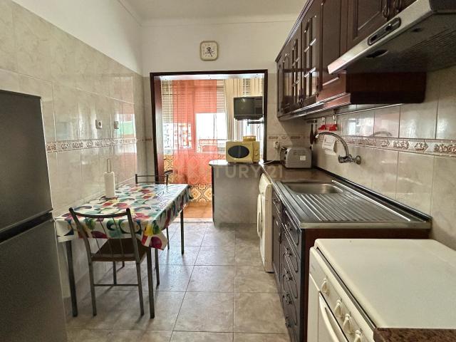 Apartamento T3 na avenida principal de Corroios Oportunidade Única!