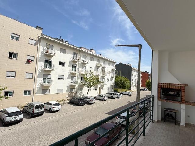 Apartamento T3 na Charneca, Pombal – Totalmente Mobilado e Pronto a Habitar