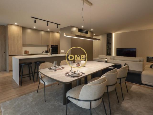 Apartamento T3 na Costa Guimarães