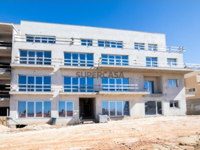 Apartamento T3 na Ericeira: Elegância e Conforto