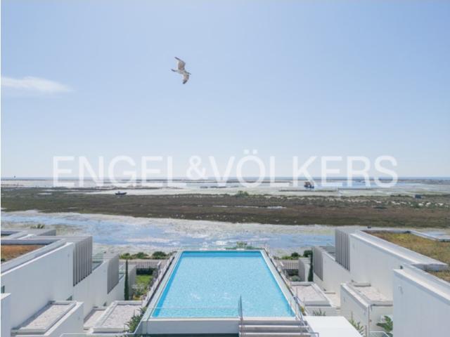 Apartamento T3 na Fuseta com Vista Ria Formosa