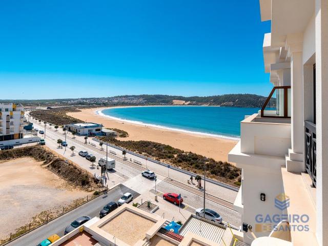 Apartamento T3 na Marginal, com vista para a Baía de São Mar. 110m² São Martinho Do Porto