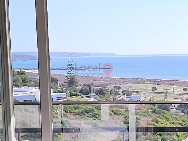 Apartamento T3 na Meia Praia com vista mar deslumbrante