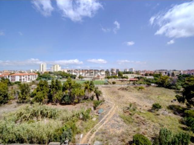 Apartamento T3 na Parede