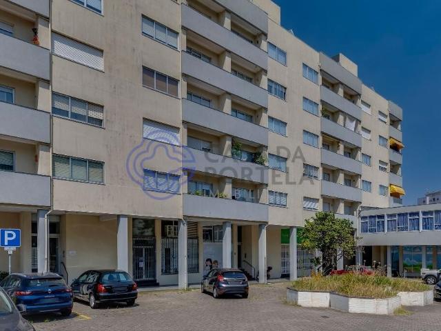 Apartamento T3 na Praceta Nortecoope, na Maia