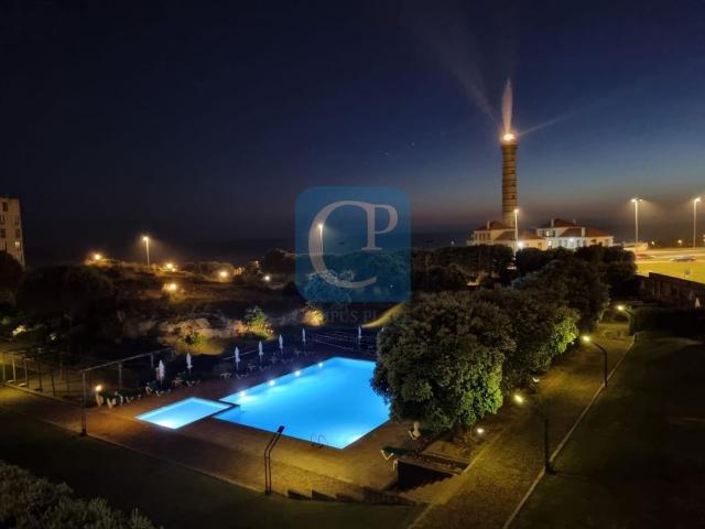 Apartamento T3 na primeira linha de mar em Leça da Palmeira