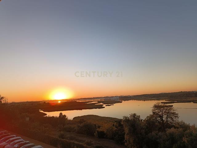 Apartamento T3 na Quinta do Rouxinol Oportunidade Única! vista para o rio