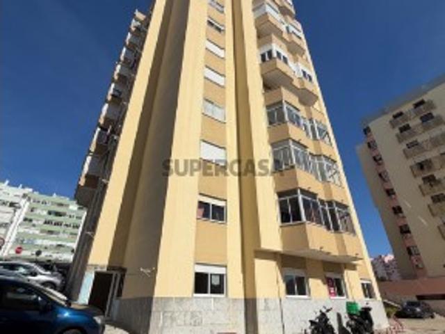 Apartamento T3 na Ramada Conforto, Funcionalidade e Excelente Localização