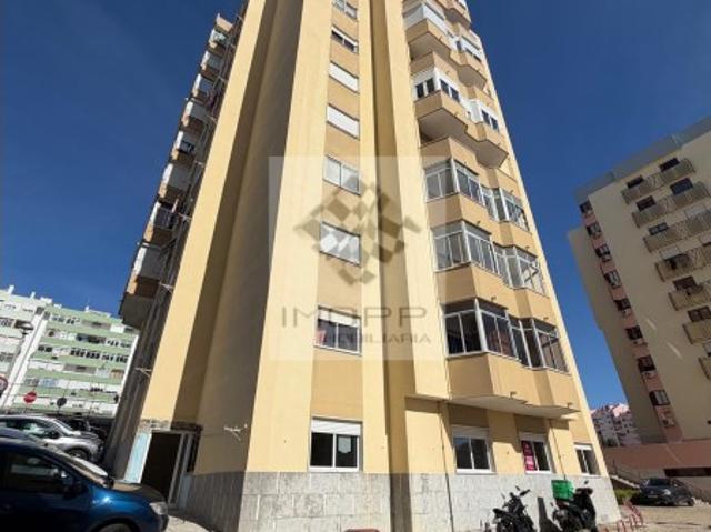 Apartamento T3 na Ramada Conforto, Funcionalidade e Excelente Localização
