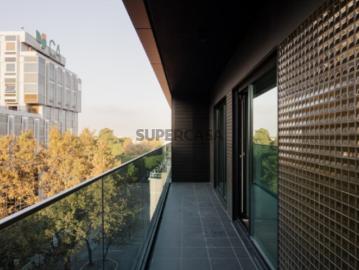 Apartamento T3 nas Avenidas Novas, em Lisboa