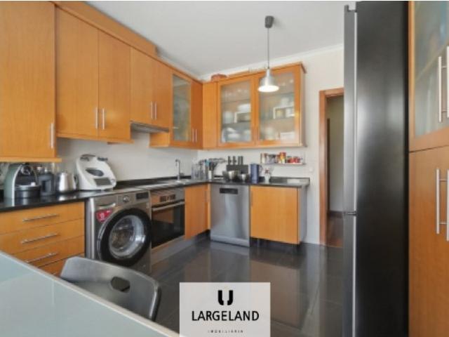 Apartamento T3 nas Barrocas