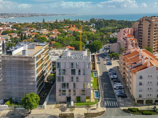 Apartamento T3 no The Coral com Varanda e 3 Lugares de Garag. 204m² Cascais e Estoril
