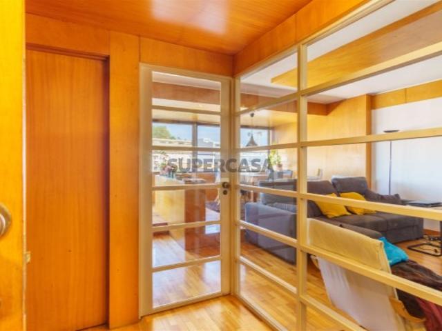 Apartamento T3 no último piso Vila Nova de Gaia