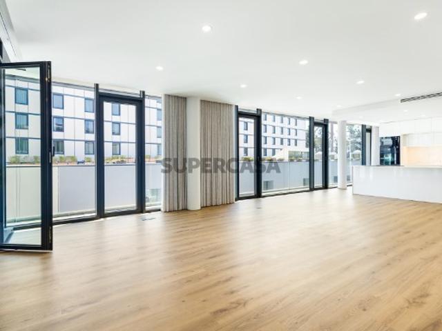 Apartamento T3 no Alcântara Riverside, em Lisboa