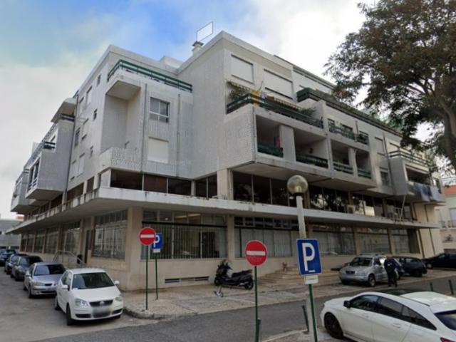 Apartamento T3 No BAIRRO DOS SALGADOS c garagem e arrecadação