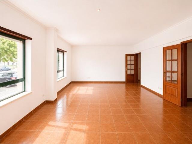 Apartamento T3 no Carregado