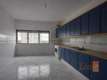 Apartamento T3 no Carregado