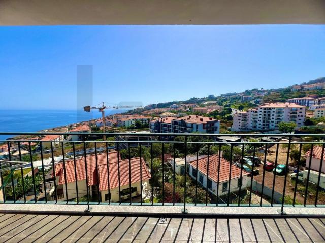 Apartamento T3 no Centro do Caniço com vista Mar 135m² Caniço