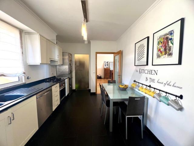 Apartamento T3 no Centro do Caniço com vista Mar 135m² Caniço