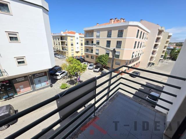 Apartamento T3 no Centro da Lourinhã