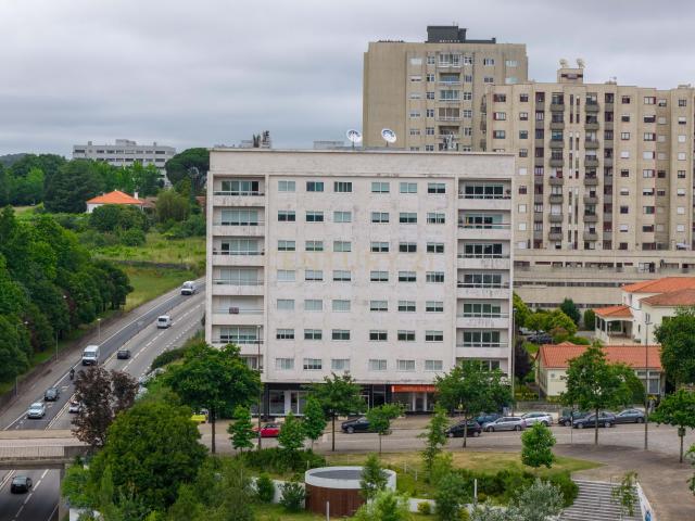 Apartamento T3 no centro da Maia pronto a habitar