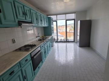 Apartamento T3 no Centro de Macedo de Cavaleiros | Edifício da Farmácia Central