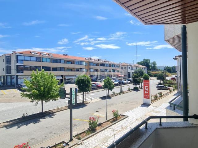 Apartamento T3 no Centro de Salto Montalegre