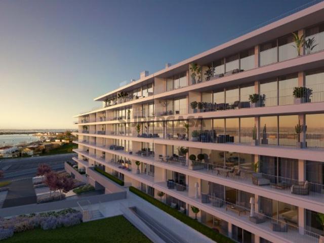 Apartamento T3 no condomínio Colina Outeiro na Baía do Seixal