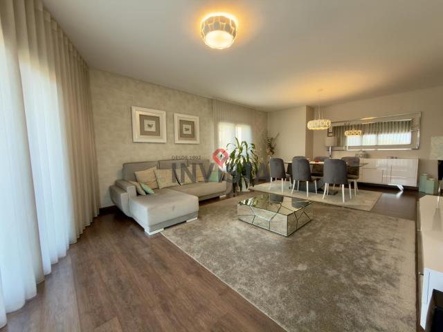 Apartamento T3 no condomínio Plaza | Urbanização Malvarosa