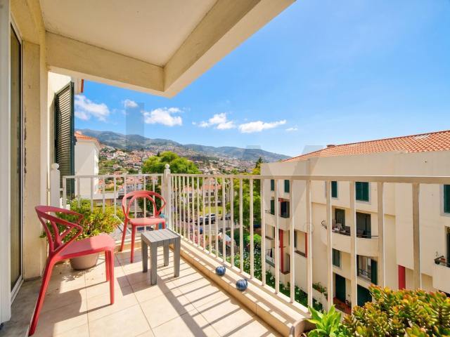 Apartamento T3 no Edifício Praça Das Madalenas! 111m² Santo António Funchal