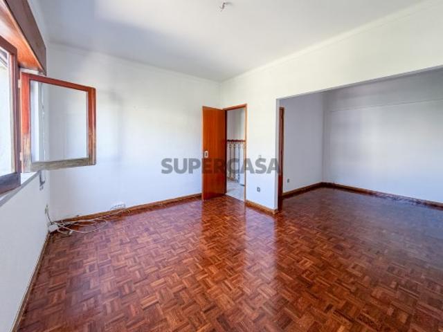 Apartamento T3 no Entroncamento Espaçoso e bem localizado