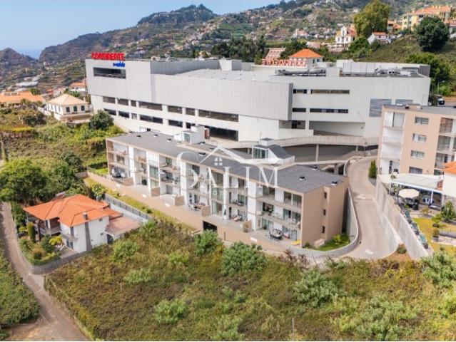 Apartamento T3 no Estreito de Câmara de Lobos