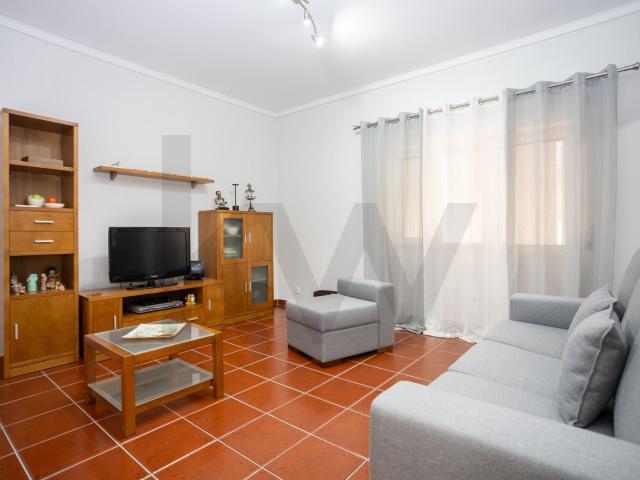 Apartamento T3 no Laranjeiro, Almada – Potencial Único e Localização Premium