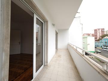 APARTAMENTO T3 NO LUMIAR / QUINTA DAS CONCHAS