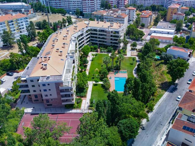 Apartamento T3 no Prestigiado Condomínio Solar do Morgado, Póvoa de Santa Iria