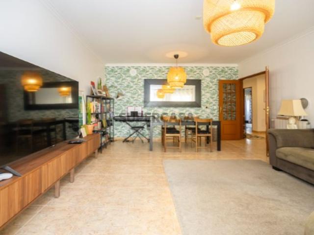Apartamento T3 nos Fidalguinhos com terraço